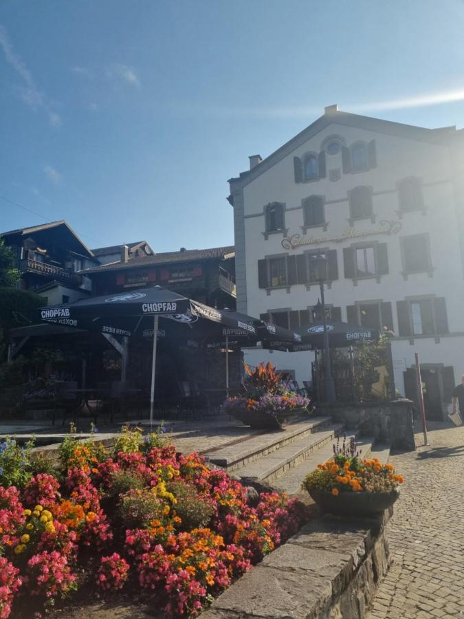 De La Bourgeoisie Hotel *